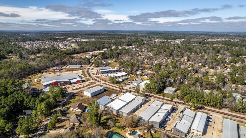 More Photos Of 32403 Tamina Rd, Magnolia Unknown For Lease