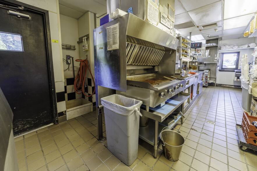 More Photos Of 12 Bo James St, Clayton General Retail For Sale