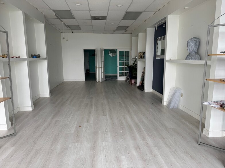More Photos Of 12220 South St, Artesia Unknown For Lease