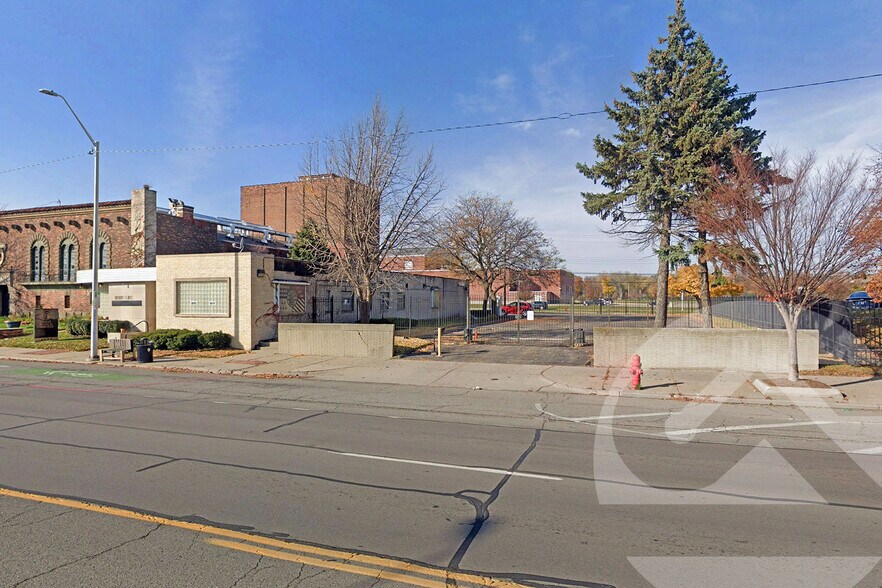 Primary Photo Of 3333-3335 E Jefferson Ave, Detroit Healthcare For Sale