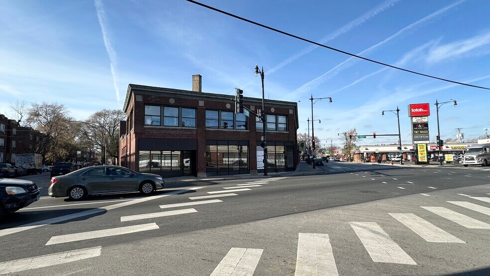 More Photos Of 3300-3314 N Milwaukee Ave, Chicago Storefront Retail Office For Lease