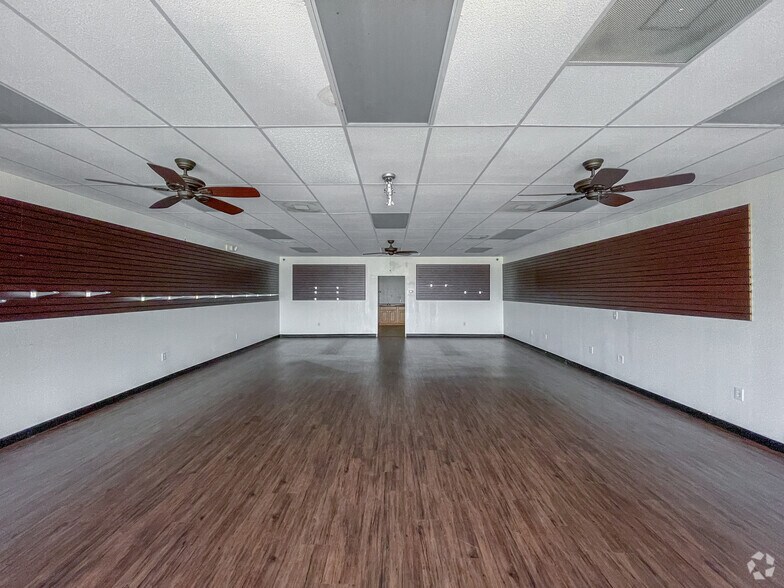 More Photos Of 8316 Fm-78, Converse Unknown For Lease