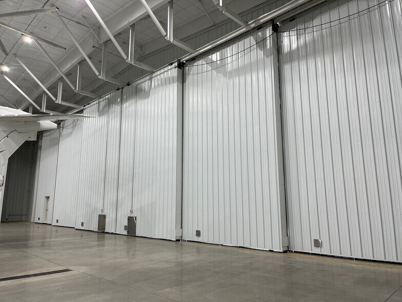 More Photos Of 440 Airport Rd, Louisburg Airplane Hangar For Lease