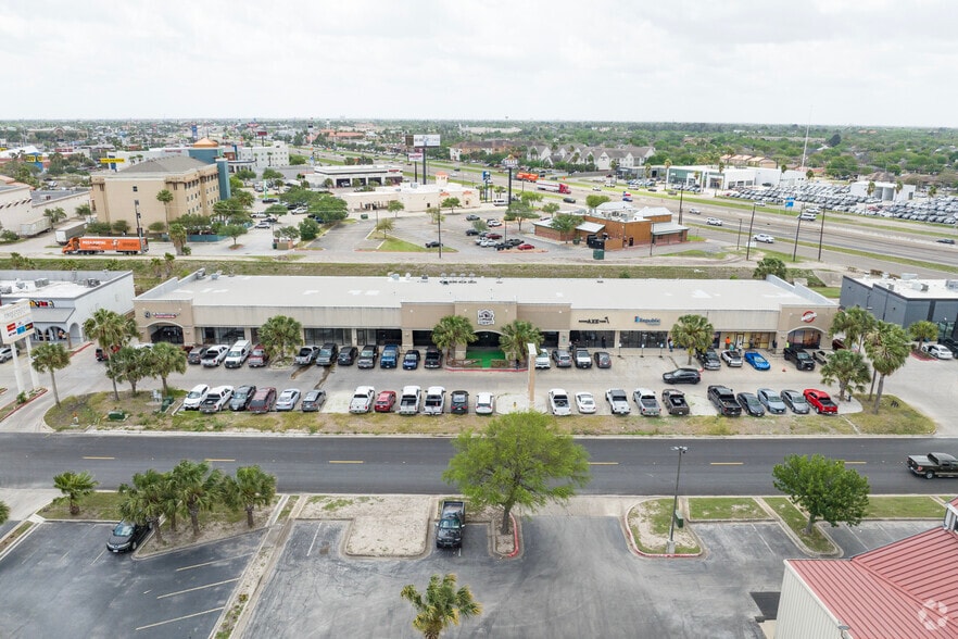 More Photos Of 568 Springmart Blvd, Brownsville Storefront For Lease