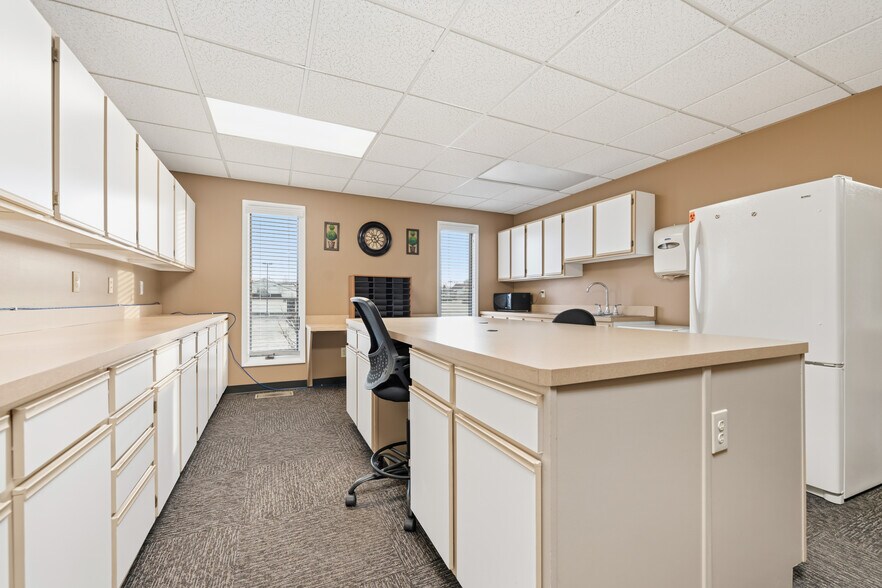 More Photos Of 4718 National Rd E, Richmond Office For Lease
