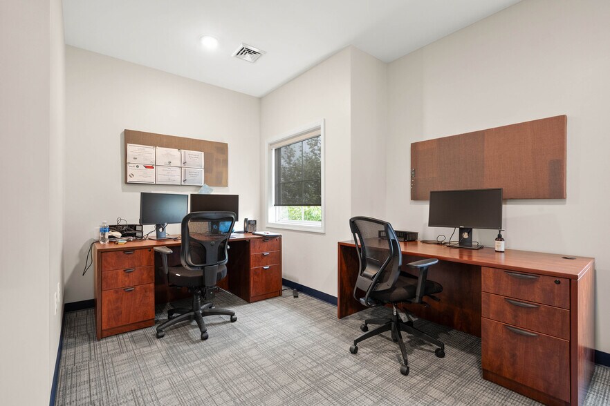 More Photos Of 12800 Hospitality Way, Ocean City Office For Sale