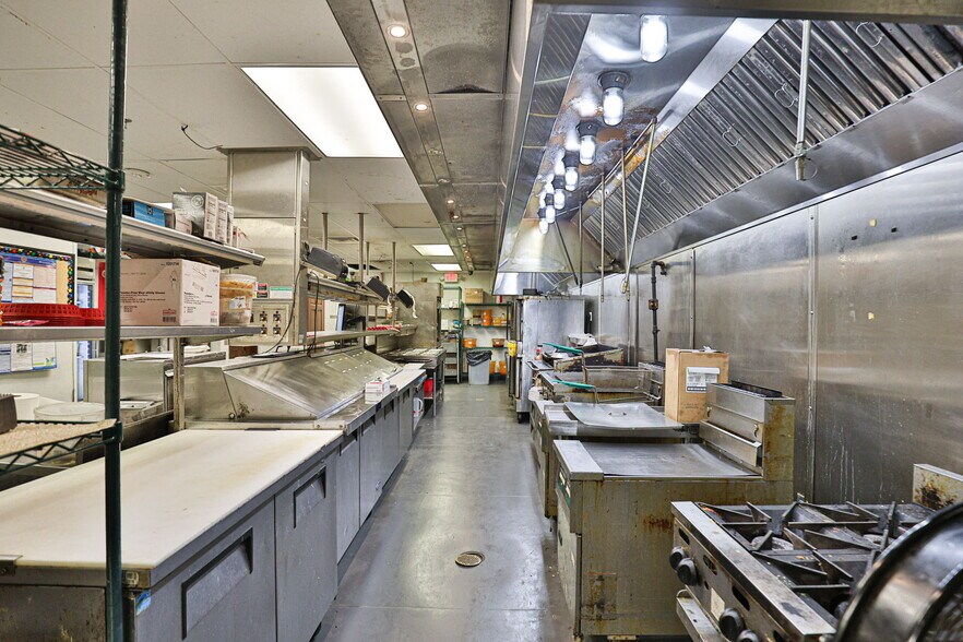 More Photos Of 3040 Capps Way, Opelika Restaurant For Sale