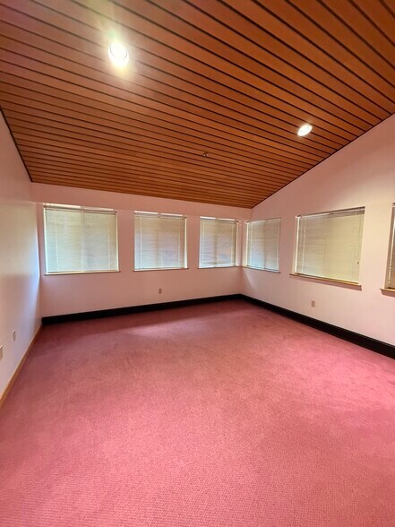 More Photos Of 5 Wally Krueger Way, Bridgewater Daycare Center For Lease
