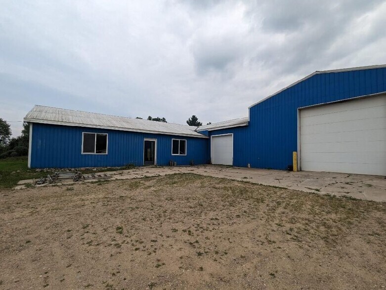 More Photos Of 1240 E Houghton Lake Rd, Lake City Warehouse For Sale