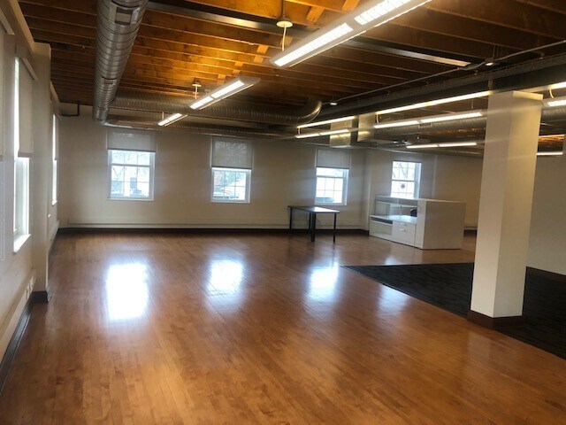 More Photos Of 13220-13228 Shaker Sq, Cleveland General Retail For Lease