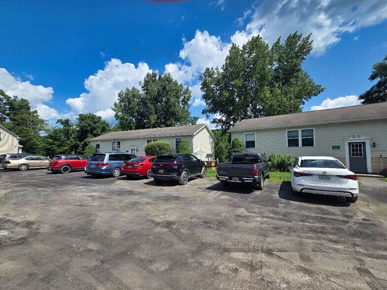 More Photos Of 597 Bross St, Cairo Apartments For Sale