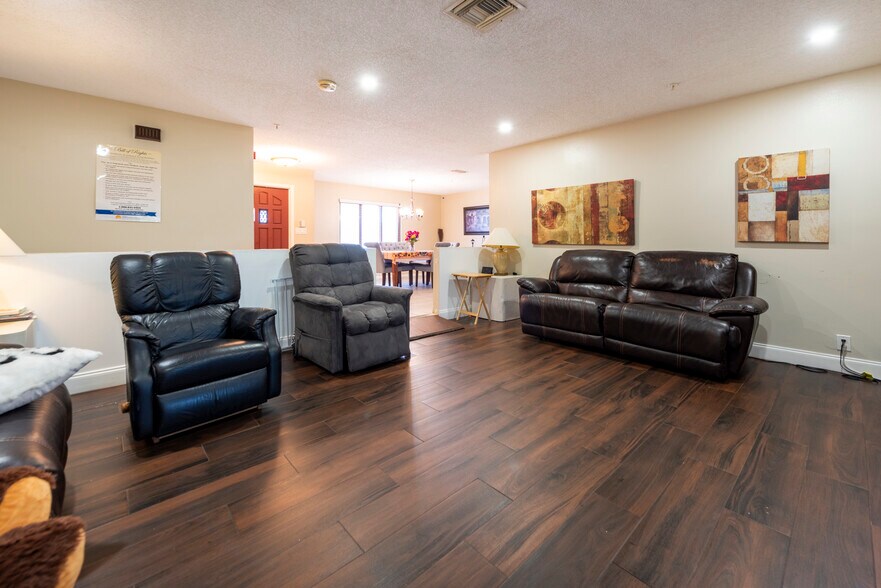 More Photos Of 621 NW 76th Ave, Plantation Assisted Living For Sale