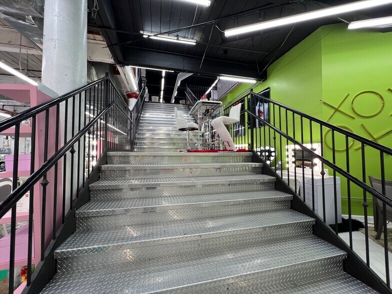 More Photos Of 300 Main St, Paterson General Retail For Sale