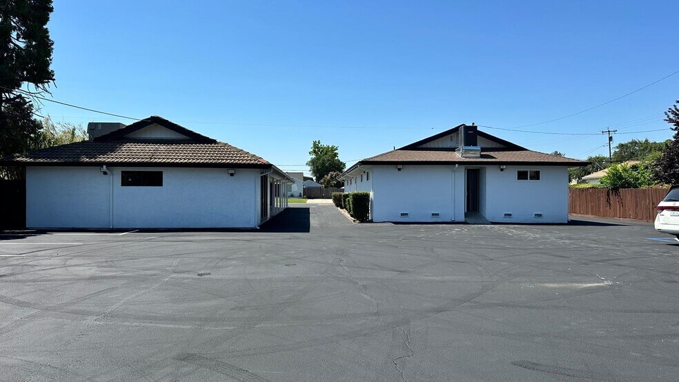More Photos Of 421 E Center St, Manteca Medical For Lease