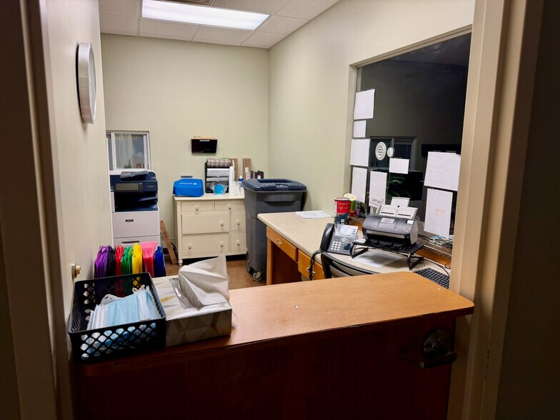 More Photos Of 514 Esther Cut, Fort Walton Beach Office For Sale