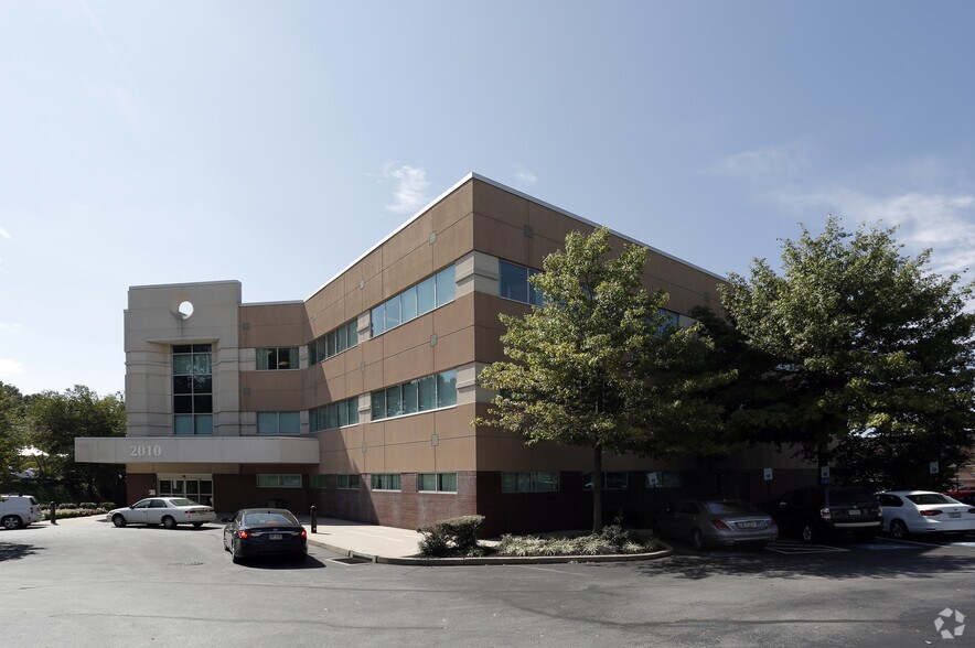More Photos Of 2010 West Chester Pike, Havertown Medical For Lease