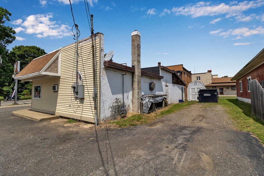 More Photos Of 10557 Main st, North Collins Freestanding For Sale