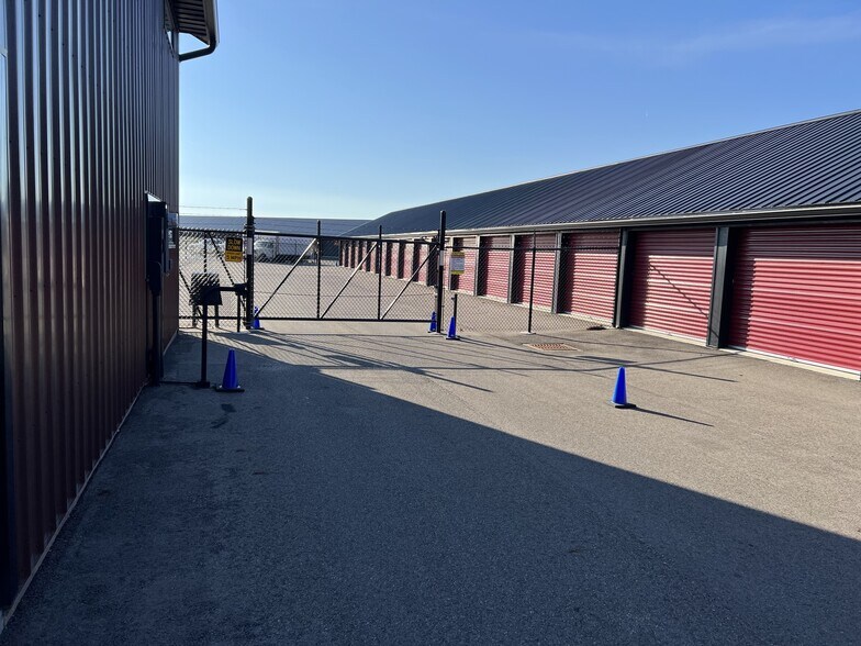 More Photos Of 536 Monroe Concord Rd, Troy Self Storage For Sale