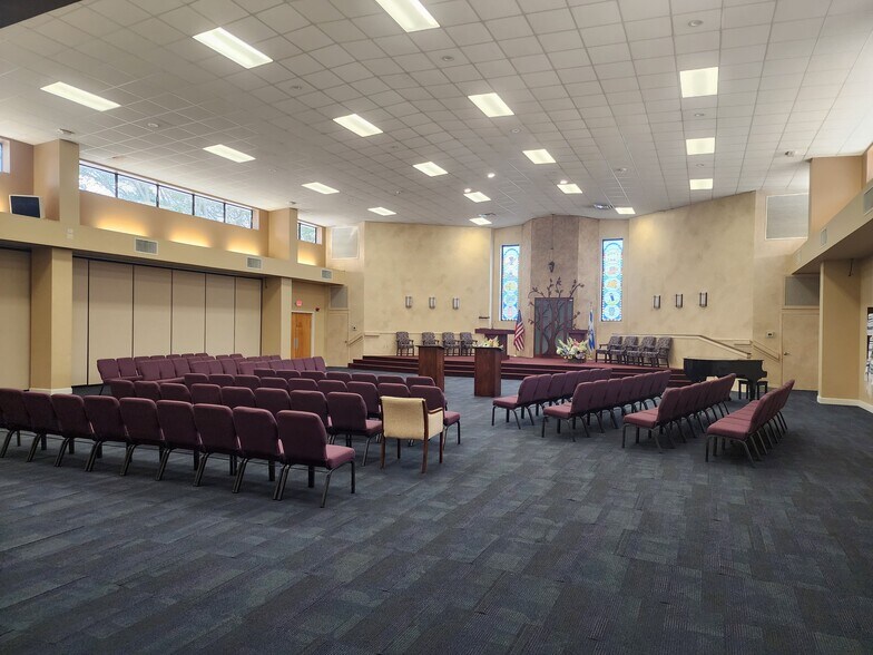 More Photos Of 2030 W Fletcher Ave, Tampa Office For Lease