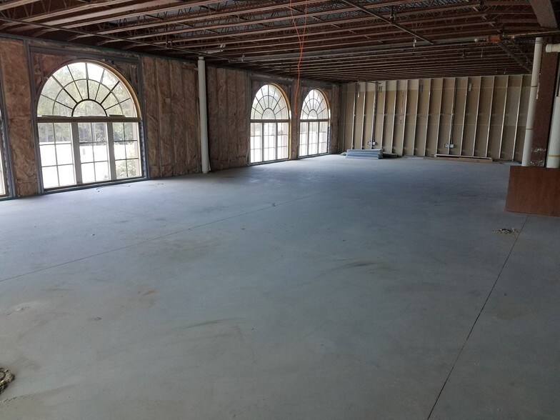 More Photos Of 42 Business Centre Dr, Miramar Beach Office For Sale