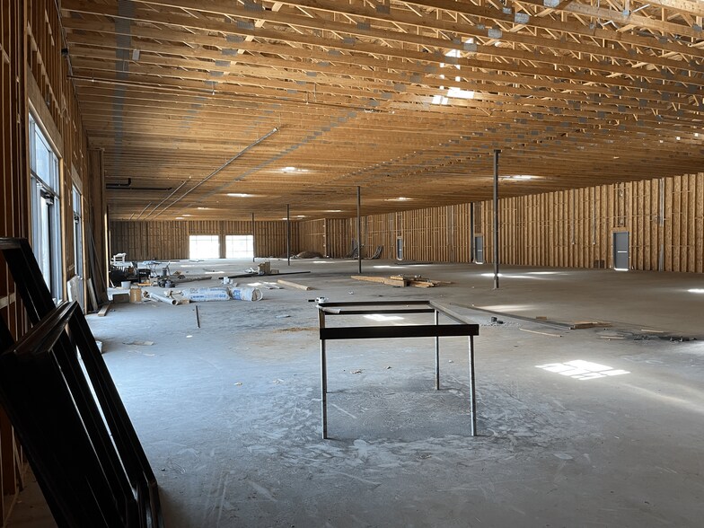 More Photos Of 8254 Mission Blvd, Jurupa Valley Unknown For Lease