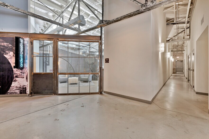 More Photos Of 707 W Vickery Blvd, Fort Worth Loft Creative Space For Lease