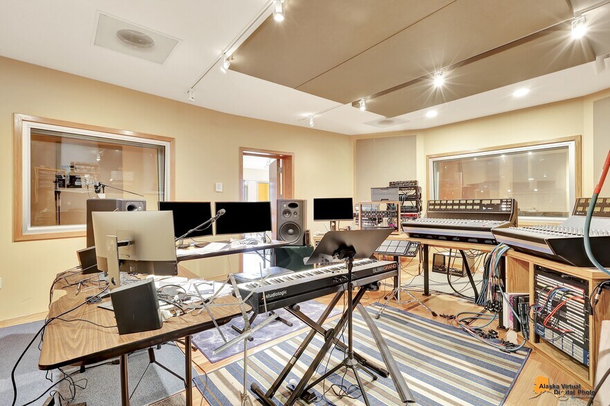 More Photos Of 1075 S Inner Springer Loop, Palmer Industrial For Sale