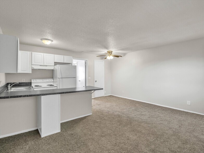 More Photos Of 500-516 Richardt Ave, Evansville Apartments For Sale