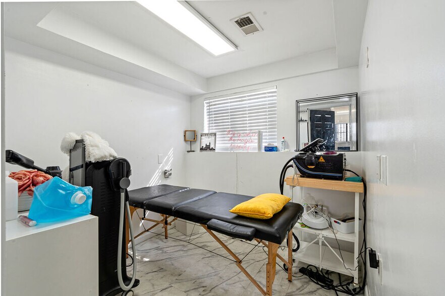 More Photos Of 2749 Hylan Blvd, Staten Island Office Residential For Sale