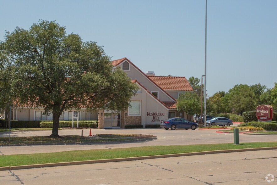 More Photos Of 950 W Walnut Hill Ln, Irving Hotel For Sale