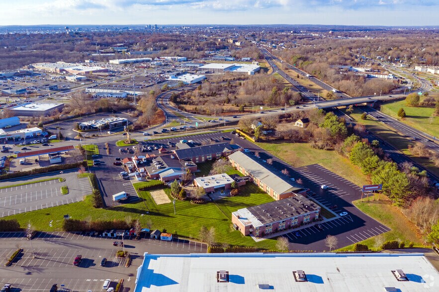 More Photos Of 940 Fall River Ave, Seekonk Hospitality For Sale