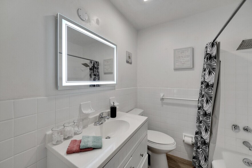 More Photos Of 4513 W McElroy Ave, Tampa Apartments For Sale