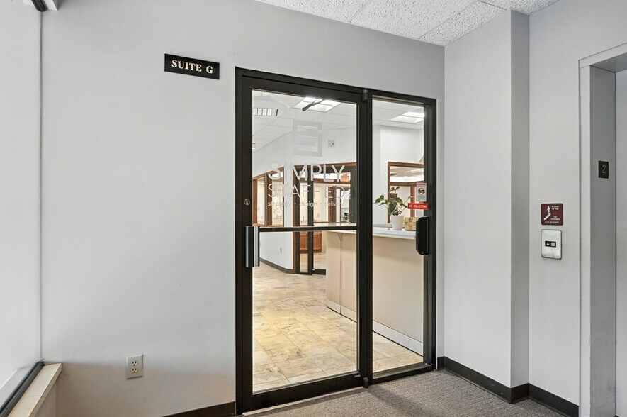 More Photos Of 5636 Bridgetown Rd, Cincinnati Medical For Sale