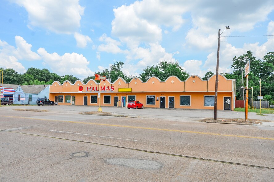 More Photos Of 7645-7661 Park Place Blvd, Houston Restaurant For Sale