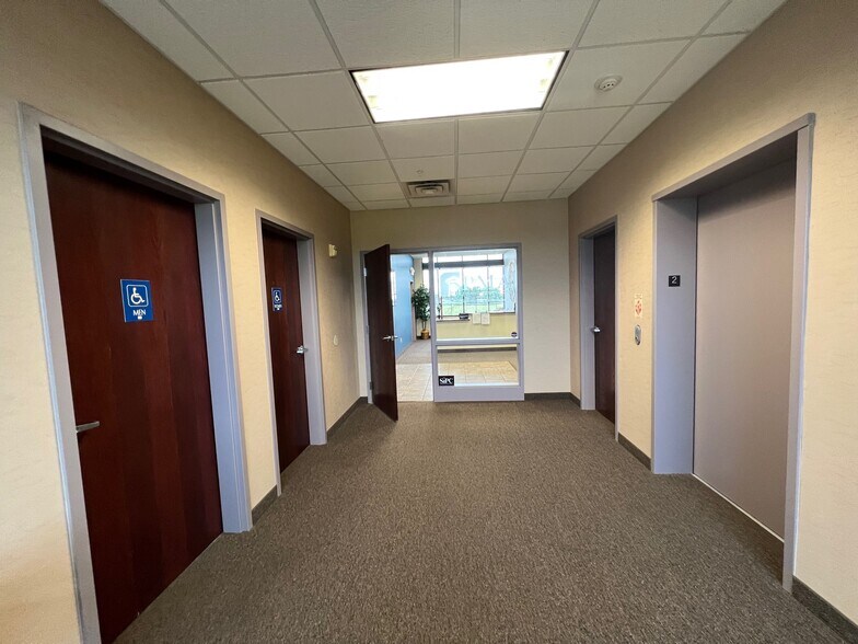 More Photos Of 5298 Kyler Ave NE, Albertville Medical For Lease