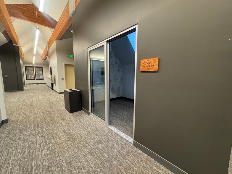 More Photos Of 932-936 Southwood Blvd, Incline Village Loft Creative Space For Lease