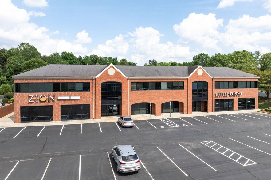 More Photos Of 4045 Premier Dr, High Point Office For Lease