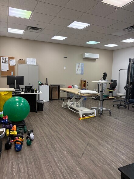 More Photos Of 7373-7375 Peak Dr, Las Vegas Medical For Sale