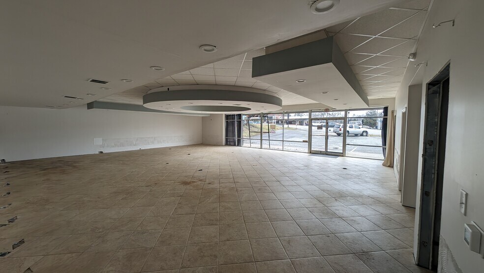 More Photos Of 109 E Main St, Jamestown Freestanding For Sale