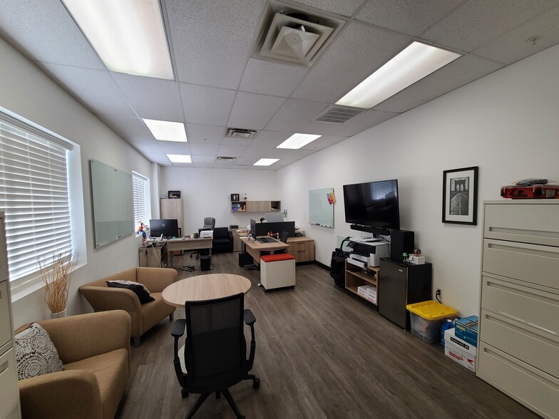 More Photos Of 1120 Grier Dr, Las Vegas Warehouse For Lease