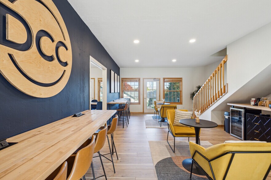 More Photos Of 4140 Bluff, Fish Creek Storefront Retail Office For Sale