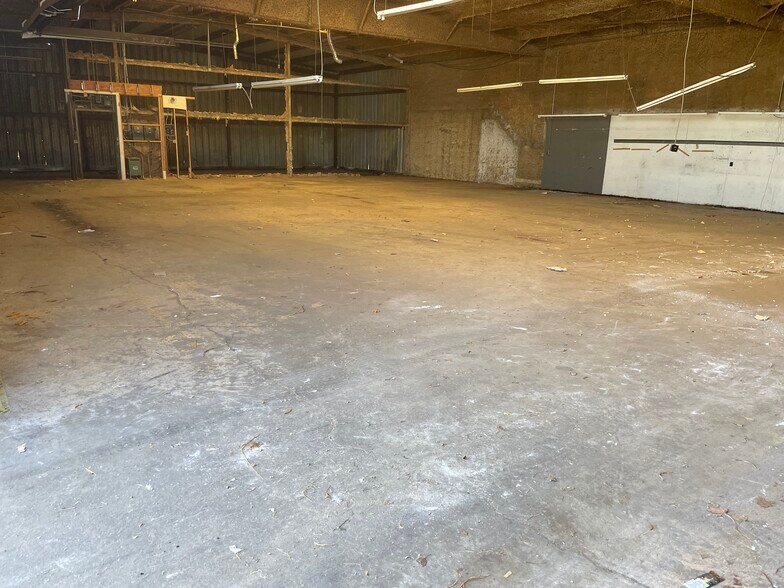 More Photos Of 2805 E 6th Ave, Stillwater Manufacturing For Sale