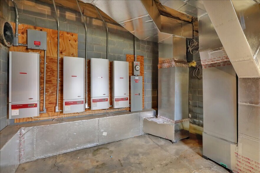 More Photos Of 345 N Main St, Bernville Industrial For Sale
