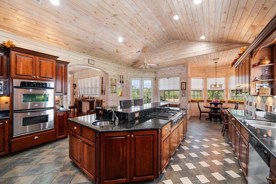 More Photos Of 7780 N Whippoorwill Ter, Hernando Sports And Entertainment For Sale