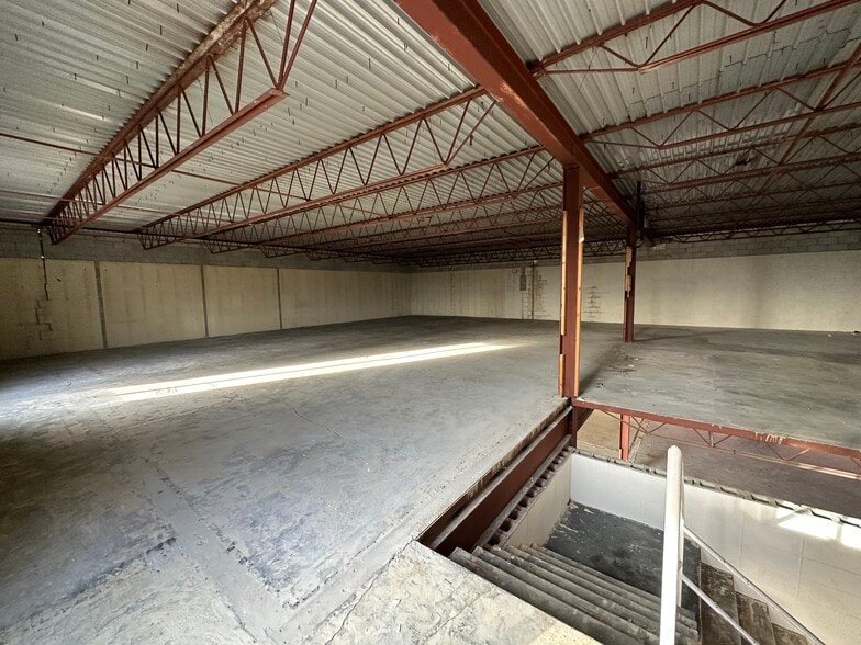 More Photos Of 1421 Laurens Rd, Greenville Storefront Retail Office For Lease