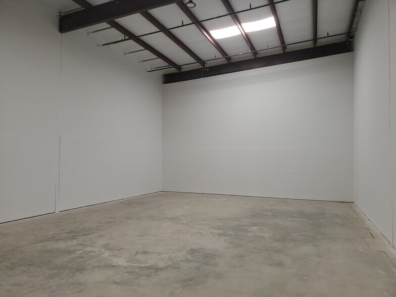 More Photos Of 2266 Central St, Richmond Warehouse For Lease