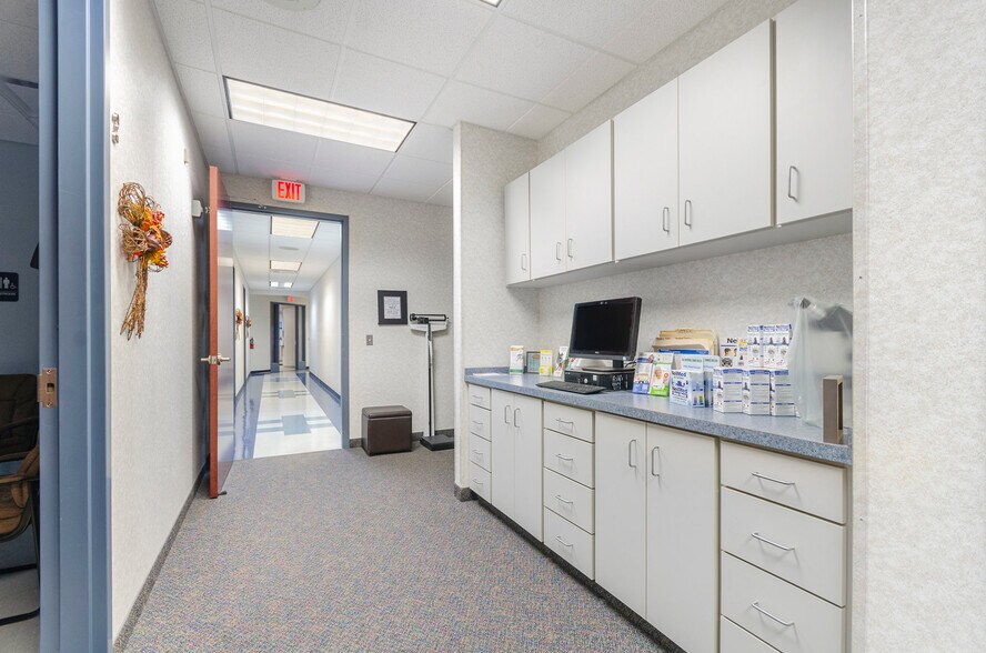 More Photos Of 9475 N Holly Rd, Grand Blanc Medical For Sale