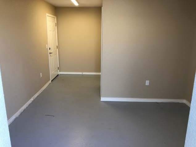 More Photos Of 1232 W Sunchase Ct, Fayetteville Warehouse For Lease