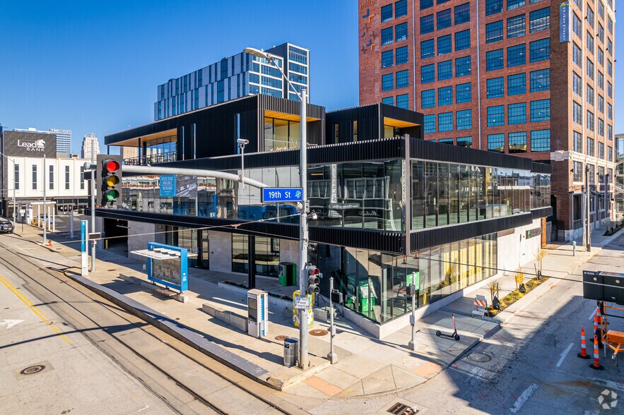 More Photos Of 1881 Main St, Kansas City Office For Lease