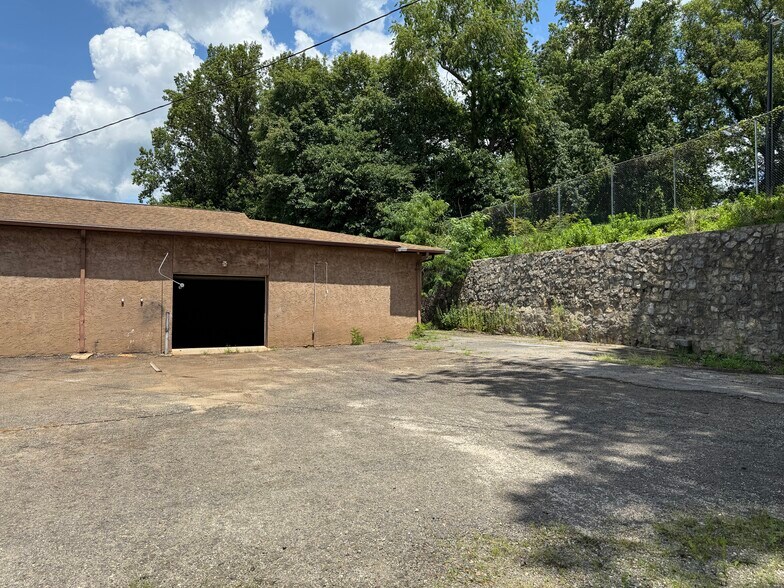 More Photos Of 2808 Virginia Ave, Collinsville Auto Repair For Sale